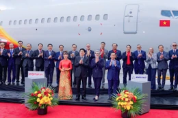 Chủ tịch nước Lương Cường chứng kiến lễ ký kết bàn giao máy bay giữa Boeing và Vietjet