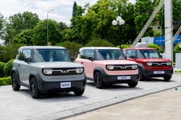 Gia đình trẻ chọn VinFast VF 3 vì “đi 2 tuần tốn chưa bằng 1 bát phở”