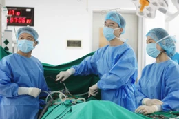 Vinmec Phú Quốc xuyên đêm cứu thai phụ nguy kịch mang nhóm máu cực hiếm