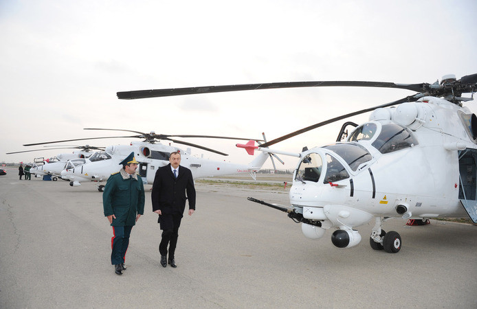 Ngoài ra còn có 1 súng máy hai nòng GSh-23 Ngoài ra còn có 1 súng máy hai nòng GSh-23