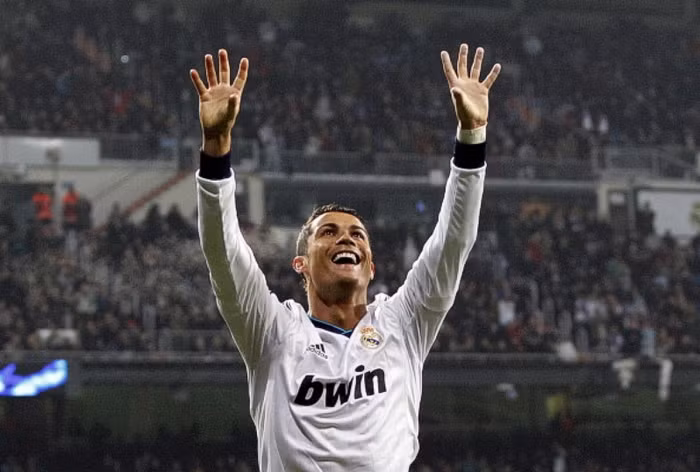 Xem trận đấu Real Madrid – Celta Vigo, tôi cảm thấy rằng Real Madrid sẽ luôn chơi thứ bóng đá tốt nhất mà họ có thể mang tới cho khán giả, nếu như trong tay họ có Cristiano Ronaldo và Iker Casillas, và nếu cả 2 người thi đấu ở phong độ tốt nhất của mình.