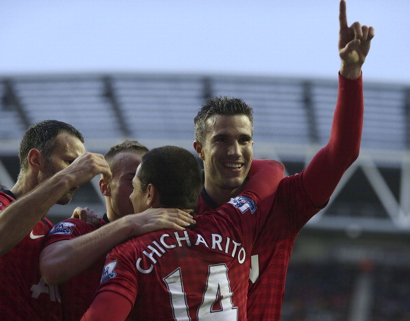 Nếu duy trì tần suất ghi bàn hiện tại, Van Persie & Chicharito có thể sẽ đưa Man Utd tới chức vô địch. Nếu duy trì tần suất ghi bàn hiện tại, Van Persie & Chicharito có thể sẽ đưa Man Utd tới chức vô địch.