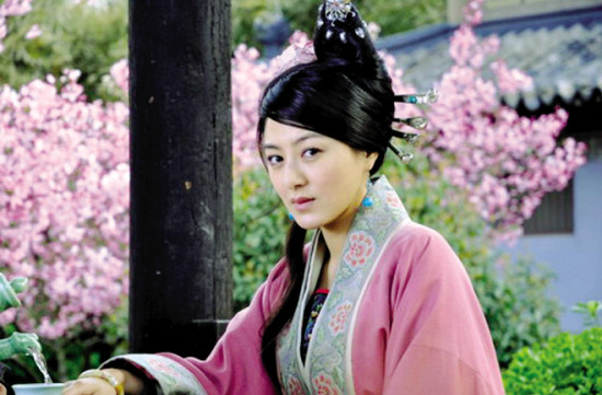 Từng xuất hiện trong dự án phim Thiếu niên Dương Gia tướng, Tân Thủy Hử, năm 2011, việc Trần Đình Gia tham gia bộ phim bom tấn Họa bì 2 nhận được nhiều sự quan tâm của dư luận. Từng xuất hiện trong dự án phim Thiếu niên Dương Gia tướng, Tân Thủy Hử, năm 2011, việc Trần Đình Gia tham gia bộ phim bom tấn Họa bì 2 nhận được nhiều sự quan tâm của dư luận.