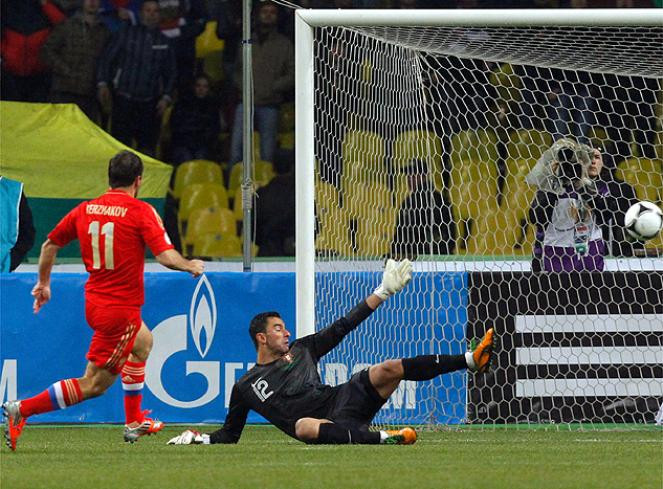 Một pha dứt điểm đẳng cấp của học trò Capello.