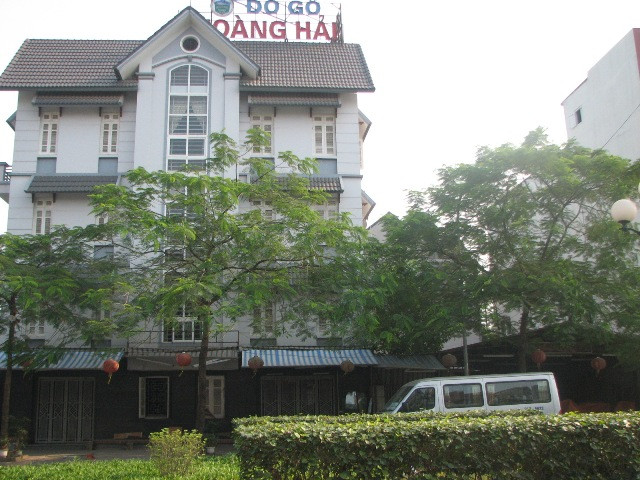 Cửa hàng đồ gỗ Hoàng Hải (ảnh Hải Sơn) Cửa hàng đồ gỗ Hoàng Hải (ảnh Hải Sơn)