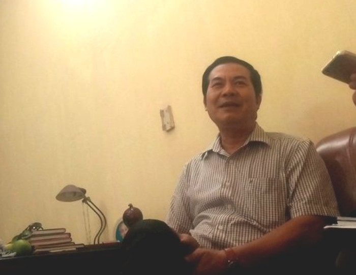 Ông Hoàng Xuân Thành, Hiệu trưởng Trường THCS Yên Viên, thị trấn Yên Viên khẳng định rằng không có chuyện ép học sinh học thêm. (Ảnh MC) Ông Hoàng Xuân Thành, Hiệu trưởng Trường THCS Yên Viên, thị trấn Yên Viên khẳng định rằng không có chuyện ép học sinh học thêm. (Ảnh MC)