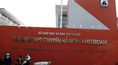 “Rộng rãi, hoành tráng và hiện đại” - đó là những cảm nhận đầu tiên về trường Ams mới của hầu hết mọi người . “Rộng rãi, hoành tráng và hiện đại” - đó là những cảm nhận đầu tiên về trường Ams mới của hầu hết mọi người .