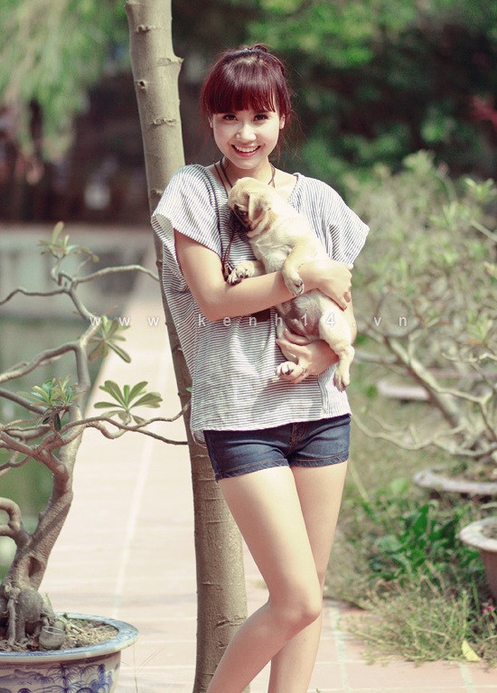 Nhiều người nhận xét Huyền Lizzie có nụ cười "chết người". Nhiều người nhận xét Huyền Lizzie có nụ cười "chết người".