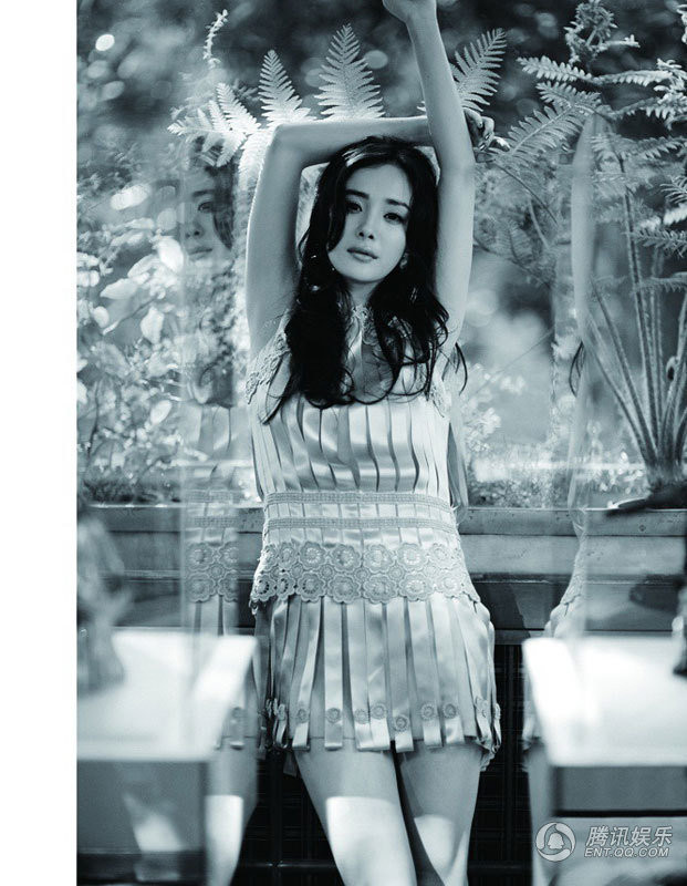 Vẻ đẹp của Dương Mịch ngày càng viên mãn. Vẻ đẹp của Dương Mịch ngày càng viên mãn.