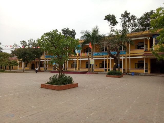 Khuôn viên Trường tiểu học Hùng Vương, Thành phố Phúc Yên, tỉnh Vĩnh Phúc. Ảnh: Trực Ngôn. Khuôn viên Trường tiểu học Hùng Vương, Thành phố Phúc Yên, tỉnh Vĩnh Phúc. Ảnh: Trực Ngôn.