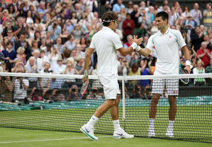 Với chiến thắng này, Federer đã lọt vào trận chung kết đơn nam Wimbledon lần thứ 8 trong sự nghiệp của mình, đồng thời biến Novak Djokovic trở thành nhà cựu vô địch Với chiến thắng này, Federer đã lọt vào trận chung kết đơn nam Wimbledon lần thứ 8 trong sự nghiệp của mình, đồng thời biến Novak Djokovic trở thành nhà cựu vô địch