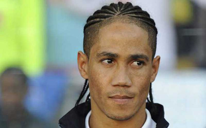 7. Andre Villas-Boas cho biết ông đang tiếp tục quá trình đàm phán để bán tiền vệ người Nam Phi, Steven Pienaar, sang Everton. Pienaar chơi rất ổn định tại Goodison Park và đã trở thành một người của công chúng tại phía Tây Liverpool. Villas-Boas cho hay lý do ông đồng ý đàm phán với Everton về Pienaar là vì hiện Tottenham đang cần mua tiền đạo. AVB chỉ có trong tay Jermaine Defoe vào lúc này, trong khi vụ Adebayor đã bị hỏng vì vấn đề lương bổng. 7. Andre Villas-Boas cho biết ông đang tiếp tục quá trình đàm phán để bán tiền vệ người Nam Phi, Steven Pienaar, sang Everton. Pienaar chơi rất ổn định tại Goodison Park và đã trở thành một người của công chúng tại phía Tây Liverpool. Villas-Boas cho hay lý do ông đồng ý đàm phán với Everton về Pienaar là vì hiện Tottenham đang cần mua tiền đạo. AVB chỉ có trong tay Jermaine Defoe vào lúc này, trong khi vụ Adebayor đã bị hỏng vì vấn đề lương bổng.