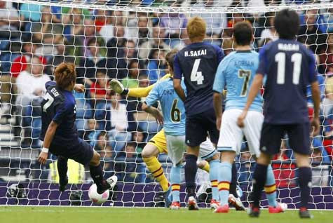 Trước một Nhật Bản năng động và dám đánh giáp lá cà, TBN tỏ ra yếu ớt Trước một Nhật Bản năng động và dám đánh giáp lá cà, TBN tỏ ra yếu ớt