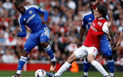 Rosicky phải nghỉ 1 tháng và có thể lỡ trận gặp Liverpool (2/9) và Man City (23/9), nhưng anh sẽ kịp đấu với Chelsea (29/9) Rosicky phải nghỉ 1 tháng và có thể lỡ trận gặp Liverpool (2/9) và Man City (23/9), nhưng anh sẽ kịp đấu với Chelsea (29/9)