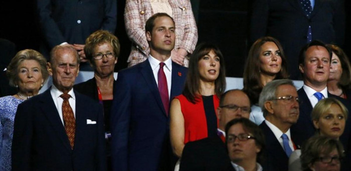 Từ trái sang: Hoàng tử Phillip, cháu nội là Hoàng tử William và Công nương Catherine, Thủ tướng David Cameron và phu nhân Samantha, Hoàng tử Albert (Monaco) cùng công nương Charlene. Từ trái sang: Hoàng tử Phillip, cháu nội là Hoàng tử William và Công nương Catherine, Thủ tướng David Cameron và phu nhân Samantha, Hoàng tử Albert (Monaco) cùng công nương Charlene.