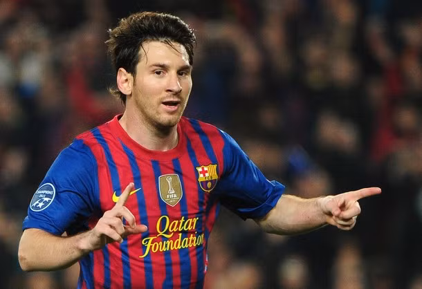 Các kỷ vật có chữ ký của Messi được tiêu thụ rất nhiều tại Anh