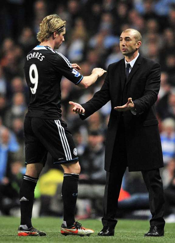 5. Ủng hộ Torres: El Nino sẽ không thể ghi bàn trong tất cả các trận, và đôi khi anh sẽ hỏng ăn trước những tình huống dễ dàng. Nhưng điều quan trọng là Torres vẫn có nhiều thời gian để cải thiện mình, và anh cần được ra sân thường xuyên. Cầu thủ nào cũng sẽ có lúc gặp vận bĩ, quan trọng là anh ta có bao nhiêu cơ hội.