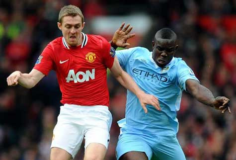 Fletcher ghi bàn trong trận thua 1-6 của Man Utd trước Man City năm 2011 Fletcher ghi bàn trong trận thua 1-6 của Man Utd trước Man City năm 2011