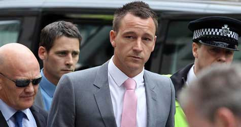 John Terry đã trắng án sau phiên tòa xử vụ kiện về Anton Ferdinand John Terry đã trắng án sau phiên tòa xử vụ kiện về Anton Ferdinand