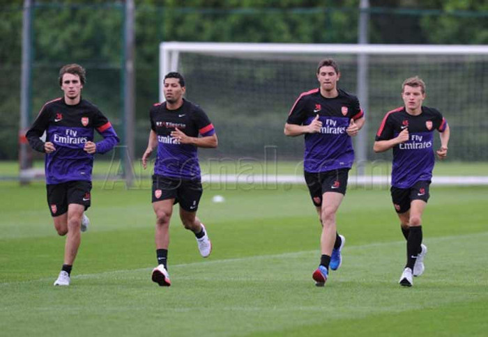 Mùa giải 2012-13 sẽ bắt đầu với Arsenal trong chưa đầy 6 tuần nữa, với trận ra quân gặp Sunderland ngày 18/8. Tháng 9 sẽ là tháng cao điểm khi Arsenal làm khách tại Liverpool và Man City trước khi về Emirates tiếp đón Chelsea.