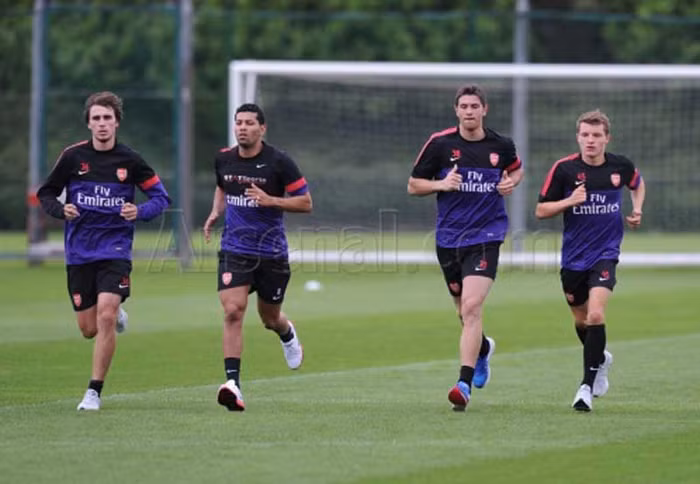 Mùa giải 2012-13 sẽ bắt đầu với Arsenal trong chưa đầy 6 tuần nữa, với trận ra quân gặp Sunderland ngày 18/8. Tháng 9 sẽ là tháng cao điểm khi Arsenal làm khách tại Liverpool và Man City trước khi về Emirates tiếp đón Chelsea.