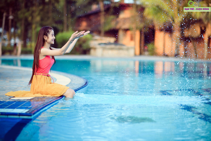 Sau cuộc thi Miss Teen 2011, cái tên Nam Thương cũng được biết đến nhiều hơn. Cô được mời làm mẫu ảnh, chụp ảnh bìa, ảnh thời trang cho các tạp chí thời trang nổi tiếng trong nước.