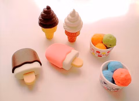 Tẩy hình kem ngon lành cành đào.