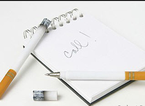 Bút viết hình thuốc lá - cấm hút thuốc dưới mọi hình thức kể cả ngậm. Bút viết hình thuốc lá - cấm hút thuốc dưới mọi hình thức kể cả ngậm.