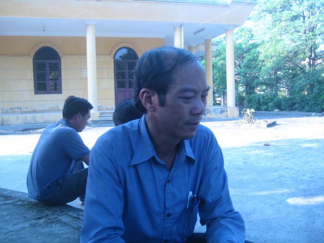 Ông Nguyễn Hữu Quyền (bố nạn nhân Thảo) kể lại sự việc cho PV Ông Nguyễn Hữu Quyền (bố nạn nhân Thảo) kể lại sự việc cho PV