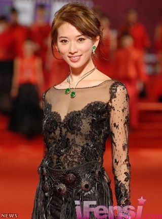 Lâm Chí Linh rất tự tin diện những trang phục này