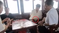 Tại sao Chủ nhiệm ủy ban kiểm tra Hưng Yên "ngâm" vụ Hiệu trưởng đánh bài 5 năm? ảnh 4