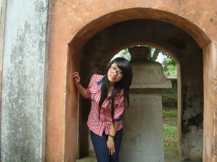 Phuơng châm sống của Khánh Diễm là: sống chậm lại-nghĩ khác đi-yêu thương nhiều hơn.