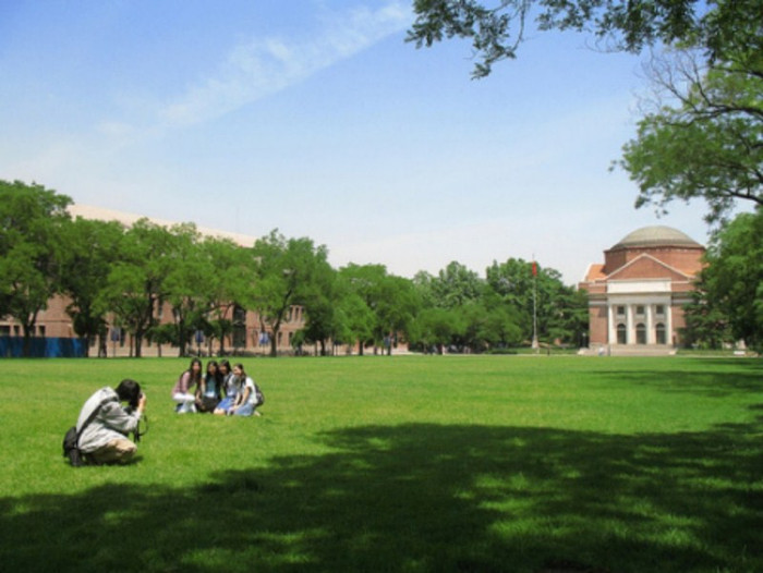 Trường không chỉ là trung tâm đào tạo giáo dục mà còn là trung tâm nghiên cứu các công trình khoa học quan trọng của quốc gia. Trong trường bao gồm 47 viện, sở nghiên cứu, 29 trung tâm nghiên cứu trong đó có 5 trung tâm đạt tiêu chuẩn quốc gia Trường không chỉ là trung tâm đào tạo giáo dục mà còn là trung tâm nghiên cứu các công trình khoa học quan trọng của quốc gia. Trong trường bao gồm 47 viện, sở nghiên cứu, 29 trung tâm nghiên cứu trong đó có 5 trung tâm đạt tiêu chuẩn quốc gia