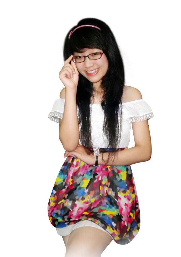 Cô bạn luôn thích sự sôi nổi, thích tham gia các hoạt động xã hội, hoạt động ngoài trời như cắm trại...