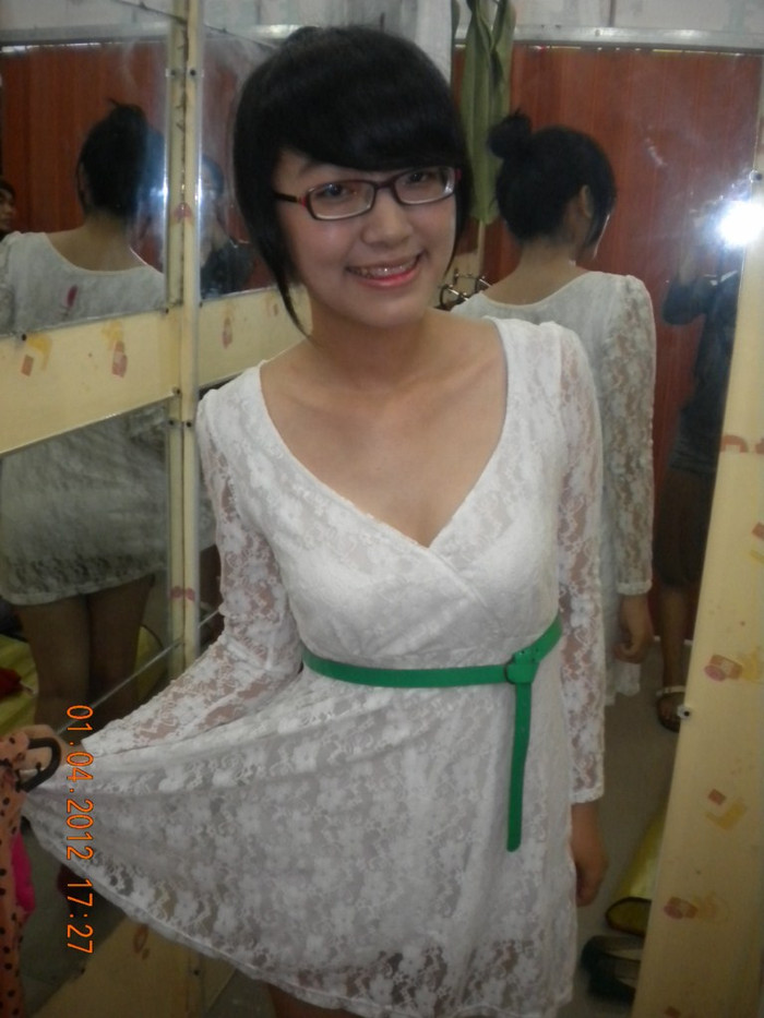 Năng khiếu của Diệu Thư là hát và vẽ, đặc biệt, Thư hát Tiếng anh rất hay.