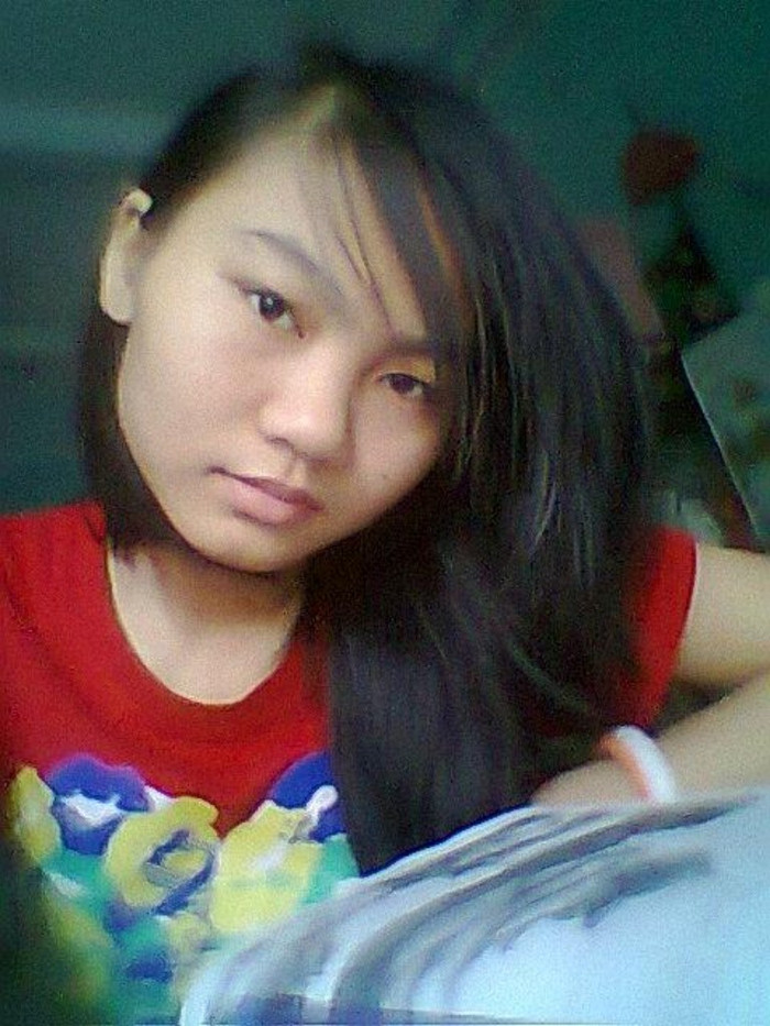 Hoài có sở thích chơi các môn thể thao và tham gia các hoạt động xã hội.