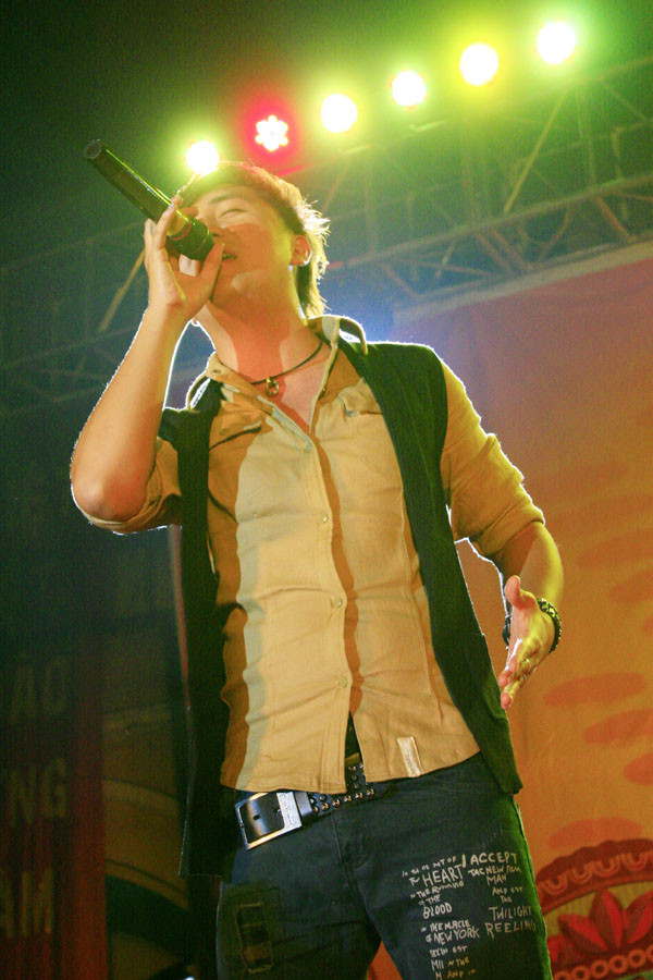 Ca sĩ Minh Vương là một trong những khách mời của bữa tiệc âm nhạc