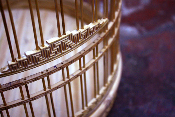 Những họa tiết này được các nghệ nhân làng Vác sáng tạo ra tùy theo ý thích của khách Những họa tiết này được các nghệ nhân làng Vác sáng tạo ra tùy theo ý thích của khách