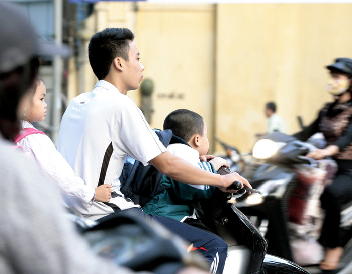 Đến cả bố cũng đâu cần đội mũ Đến cả bố cũng đâu cần đội mũ