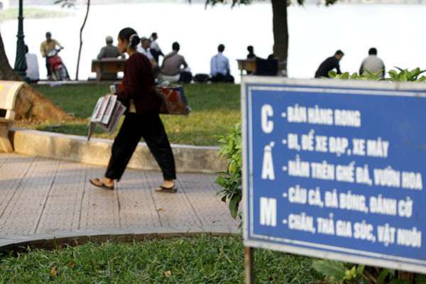 Tất cả những gì trong biển cấm đều được... vi phạm thường xuyên Tất cả những gì trong biển cấm đều được... vi phạm thường xuyên