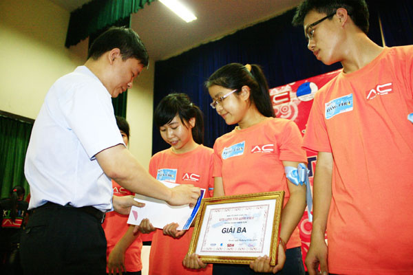 Giải ba cuộc thi thuộc về đội N3BA – Học viện Ngân hàng Giải ba cuộc thi thuộc về đội N3BA – Học viện Ngân hàng