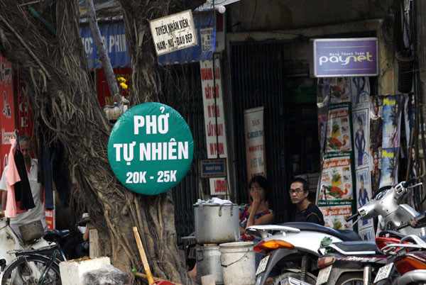 "Phở tự nhiên" có gì "tự nhiên" vậy? "Phở tự nhiên" có gì "tự nhiên" vậy?