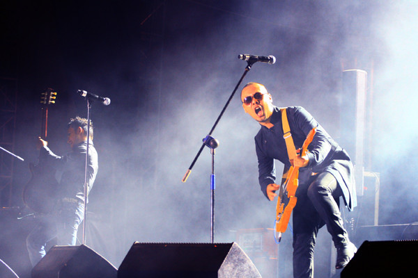 Rosewood với những ca khúc bất hủ của mình được chào đón nồng nhiệt Rosewood với những ca khúc bất hủ của mình được chào đón nồng nhiệt