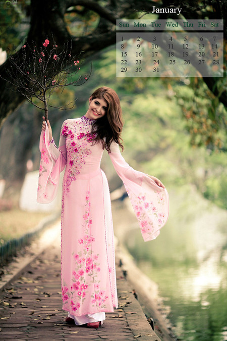 Hot girl Andrea, cô gái gốc Tây Ban Nha đã sống ở Việt Nam 9 năm nay. Cô gái xinh đẹp, giỏi giang này hiện đang hoạt động trong lĩnh vực người mẫu, thời trang và đảm nhiệm vai trò MC cho một số kênh truyền hình nổi tiếng trong nước.