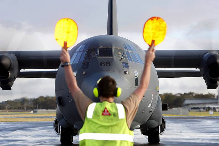 Vận tải cơ C-130 của Không quân Hoàng gia Australia. Vận tải cơ C-130 của Không quân Hoàng gia Australia.