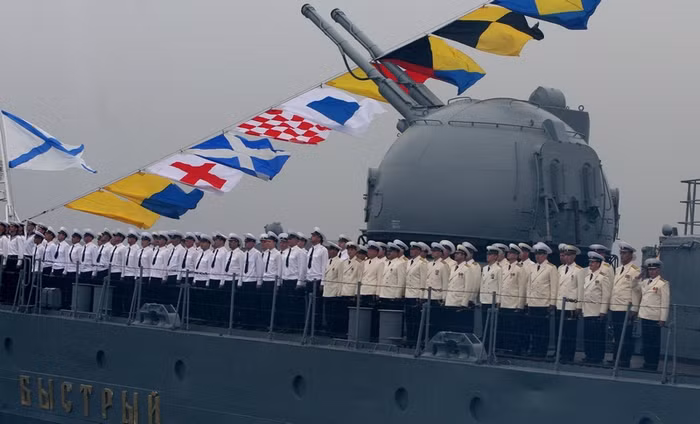 Khu trục hạm Bystryi.