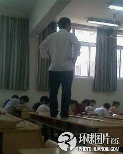 Lúc coi thi Lúc coi thi