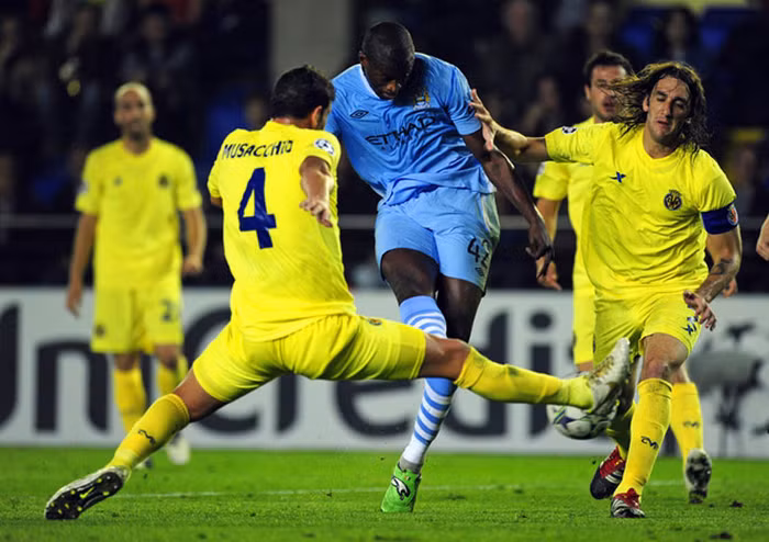 Yaya Toure lập một cú đúp Yaya Toure lập một cú đúp