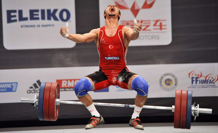 VĐV cử tạ Mete Binay chiến thắng ở hạng cân 69 kg ở giải vô địch thế giới tại Paris, Pháp VĐV cử tạ Mete Binay chiến thắng ở hạng cân 69 kg ở giải vô địch thế giới tại Paris, Pháp