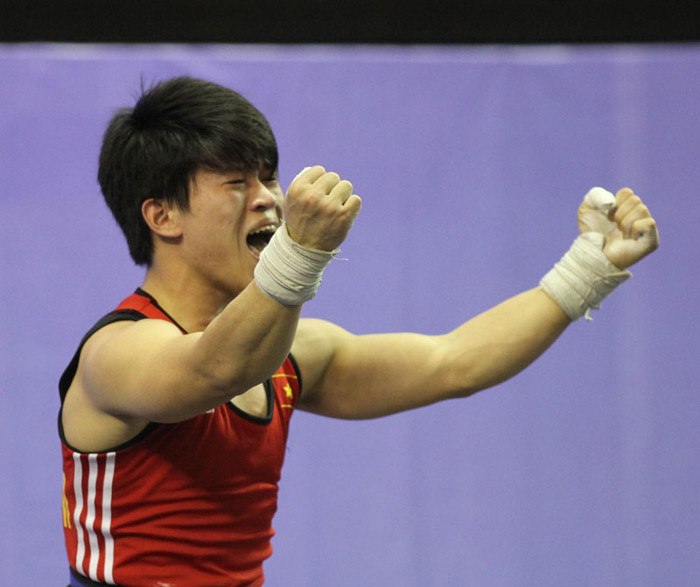 Với tổng cử chỉ hơn VĐV xếp thứ 2 đúng 2kg, Quốc Toàn đã có chiếc HCV ngoạn mục nhất trong ngày Với tổng cử chỉ hơn VĐV xếp thứ 2 đúng 2kg, Quốc Toàn đã có chiếc HCV ngoạn mục nhất trong ngày